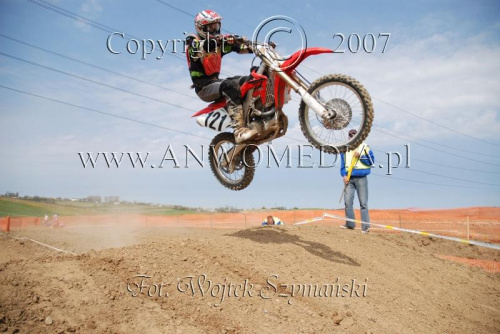 MOTOCROSS MISTRZOSTWA EUROPY w kl. 125 J. open Gdańsk 29.04.2007r.
www.ANWOMEDIA.pl