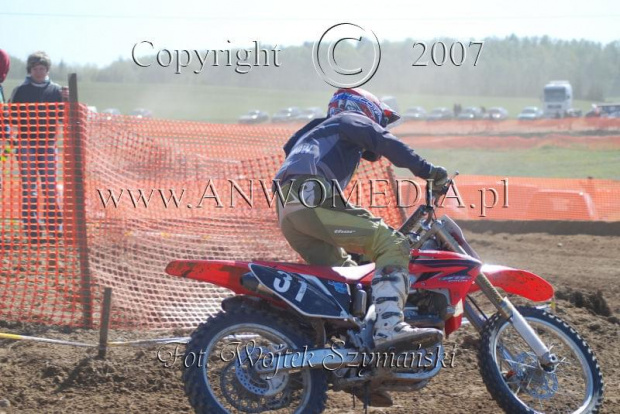 MOTOCROSS MISTRZOSTWA EUROPY w kl. 125 J. open Gdańsk 29.04.2007r.
www.ANWOMEDIA.pl