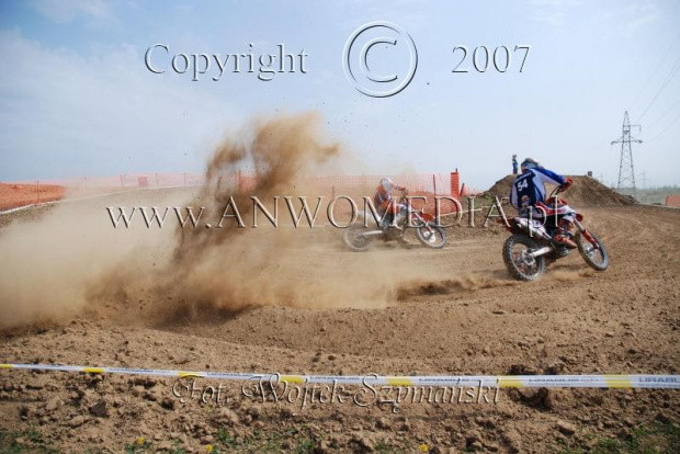 MOTOCROSS MISTRZOSTWA EUROPY w kl. 125 J. open Gdańsk 29.04.2007r.
www.ANWOMEDIA.pl