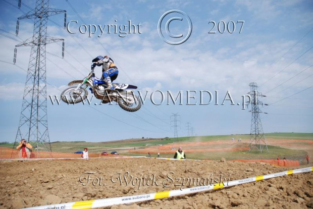 MOTOCROSS MISTRZOSTWA EUROPY w kl. 125 J. open Gdańsk 29.04.2007r.
www.ANWOMEDIA.pl