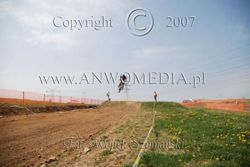 MOTOCROSS MISTRZOSTWA EUROPY w kl. 125 J. open Gdańsk 29.04.2007r.
www.ANWOMEDIA.pl