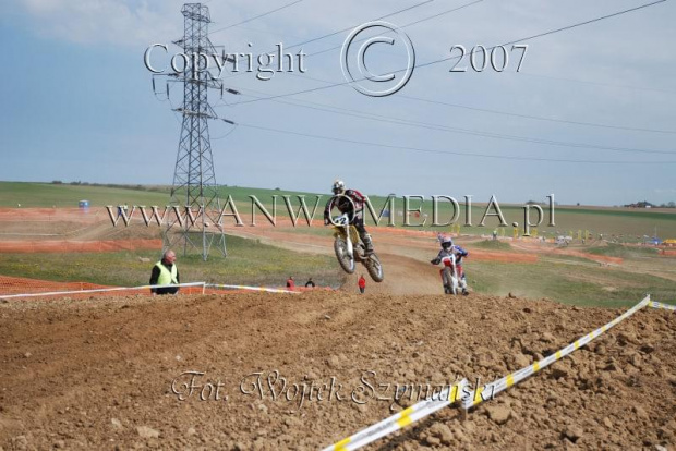 MOTOCROSS MISTRZOSTWA EUROPY w kl. 125 J. open Gdańsk 29.04.2007r.
www.ANWOMEDIA.pl