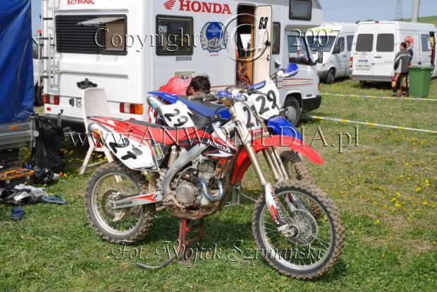 MOTOCROSS MISTRZOSTWA EUROPY w kl. 125 J. open Gdańsk 29.04.2007r.
www.ANWOMEDIA.pl