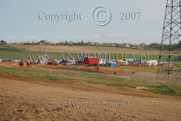 MOTOCROSS MISTRZOSTWA EUROPY w kl. 125 J. open Gdańsk 29.04.2007r.
www.ANWOMEDIA.pl