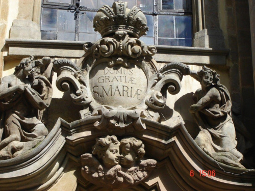 Domus Gratiae Mariae. Dom Laski Maryi. W tym kosciele znajduje sie najstarszy na terenie polski obraz Maryi. Ikona Matki Bozej Laskawej #Slask #Krzeszow #DolnySlask