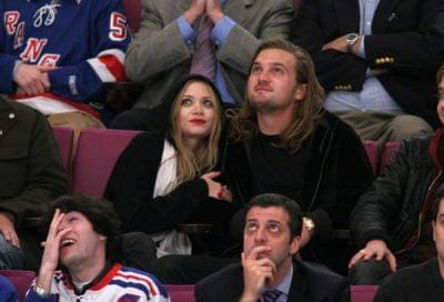 MK & Max attend the Canadien VS NY rangers game-paparazzi kwiecień 2007