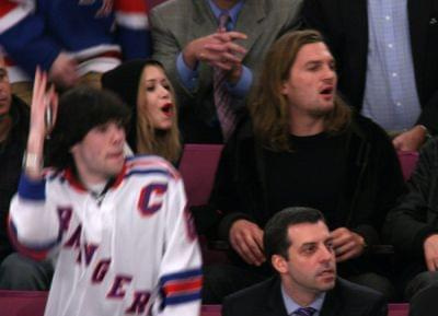 MK & Max attend the Canadien VS NY rangers game-paparazzi kwiecień 2007