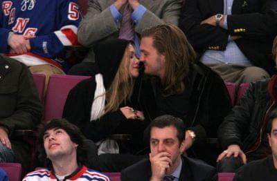 MK & Max attend the Canadien VS NY rangers game-paparazzi kwiecień 2007