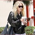 Ashley shopping in Beverly Hills-paparazzi kwiecień 2007