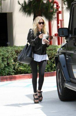 Ashley shopping in Beverly Hills-paparazzi kwiecień 2007