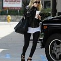 Ashley shopping in Beverly Hills-paparazzi kwiecień 2007