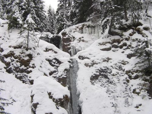 Zamarznięty wodospad Siklawica