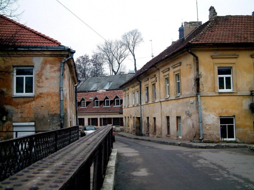ulicą Paupio na most przez Wilenkę