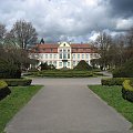 Park w Gdańsku Oliwie,zamek królewski.
