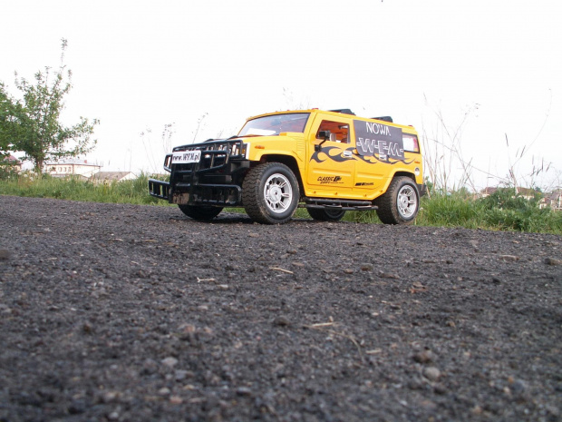 HUMMER R/C 1:4