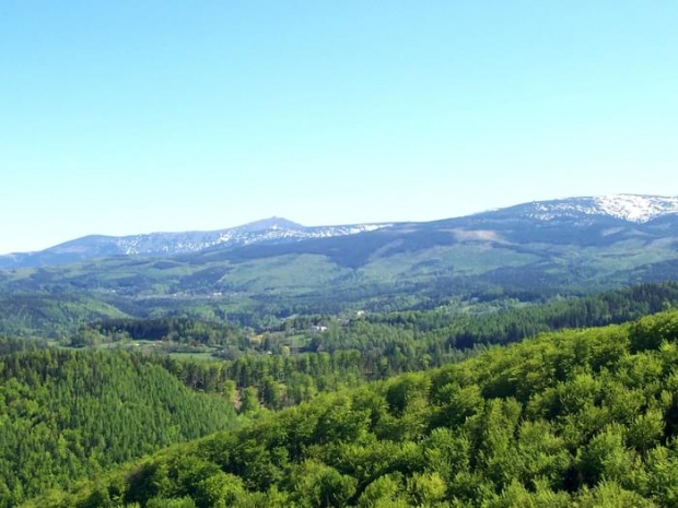 Widok z wieży zamku chojnik