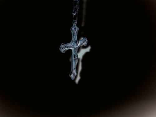 Krzyż to symbol naszej religii czy ktos go potrafi szanowac??