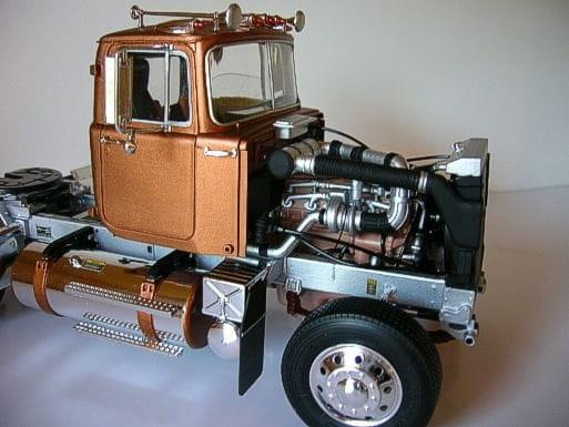 Mack Super Liner