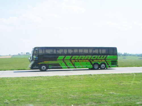 Arrow Tour Bus