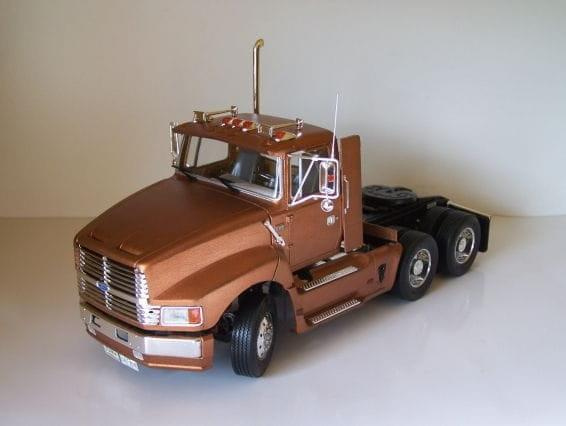 Ford LTLA 9000