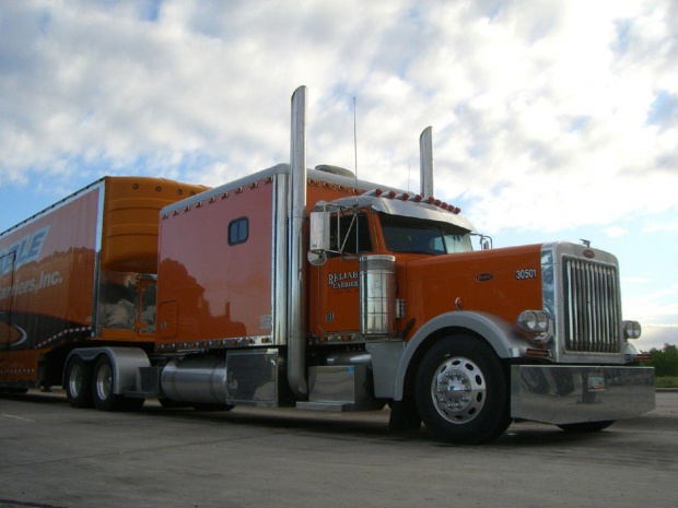 Peterbilt 379