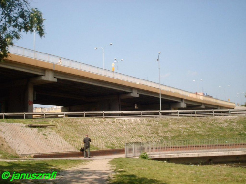 Gniezno, wiadukt w ciągu ul. Bałtyckiej (dawniej 22 Lipca).