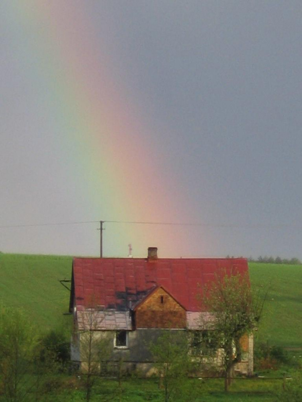 Może coś dobrego wejdzie przez komin? Przydałoby się :) #tęcza #dom #rainbow #Regenbogen #raduga