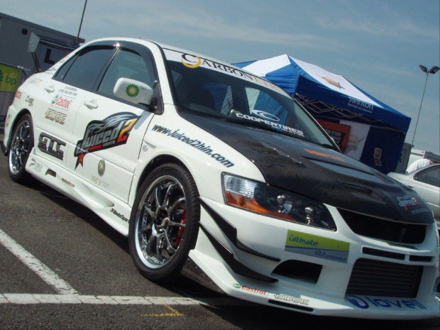 wszytskie japońskie fury i EDC eliminacjia driftingu gdzie Maciek Polody wygrał silverstone 2007
i filmiki http://youtube.com/profile_videos?user=grbrandys #SilverstoneEdcTunning