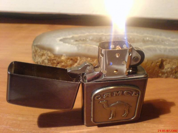 Camel zippo