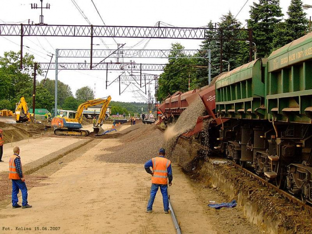 Patrzymy w str. remontowanego przejazdu.