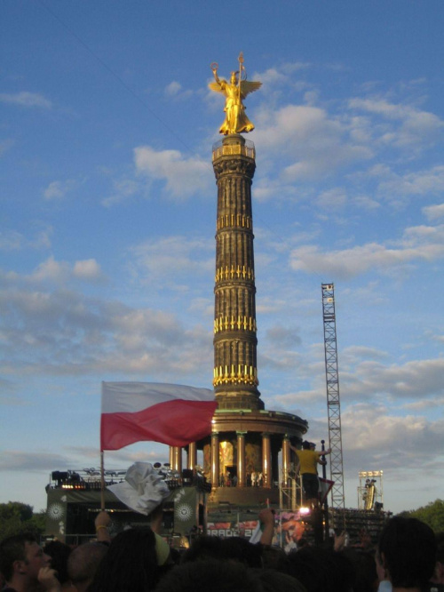 #Berlin #LoveParade2006