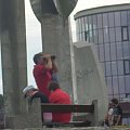Ciekawe co on tam wypatrzył?