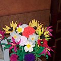 kompozycja kwiatow letnich, wykonana z bibuly, krepiny i twist art-u, wielkosc zblizona do naturalnej
( mak, slonecznik, dalia, liliowiec, aster) #BibulkoweKwiaty