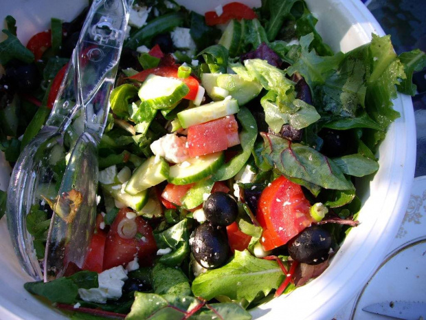 do mieska z grila musi byc salata po grecku..... preosze badzo .... czestuj sie :) #SalataPoGrecku #warzywa #obiad #dieta #lato #ogrod
