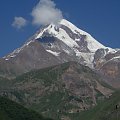 Aby zobaczyć najwyzszy szczyt Kaukazu zupełnie "czysty" trzeba wstać ok 6:00 rano.