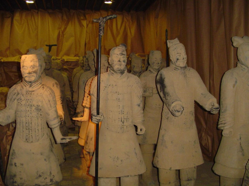 Słynna Armia Terakotowa w Xian Chiny: historical chinese figures Discovery China