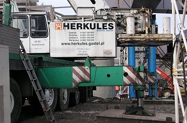 #dźwig #ciężarówka #ciężarowy #samochód #budowa #maszyna #maszyny #budowlana #budowlane #krupp #stróża