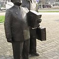 pomnik Kargula i Pawlaka w Toruniu #pomnik #Kargul #Pawlak #Toruń