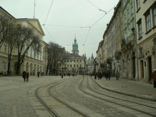 tory tramwajowe z boku rynku głównego... nadają pewnego klimatu...