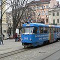 pędzący 20km/h ukriański tramwaj, przepiękny:)