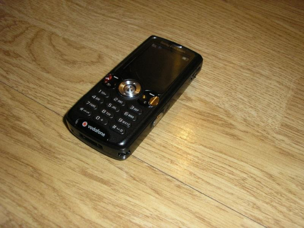 W810i