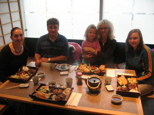 Renia, Piotr, Natalia, Agata i Patrycja, lunch w Mikado, 12 III 2007