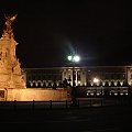 Buckingham Palace nocą