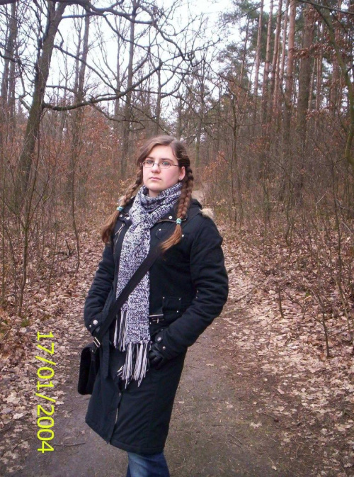 Oto ja, mała Nanusia na tle pięknego lubińskiego lasu... Ahh :) #portret #człowiek