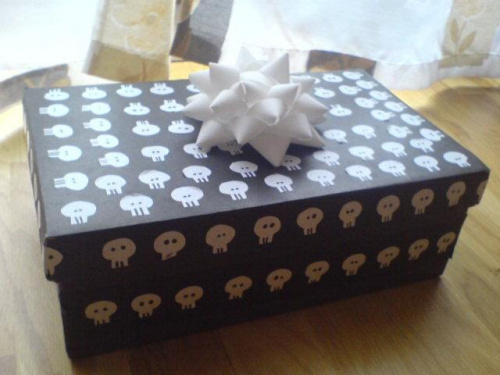 a w takim pudełku prezent dostalam od evvy i groke