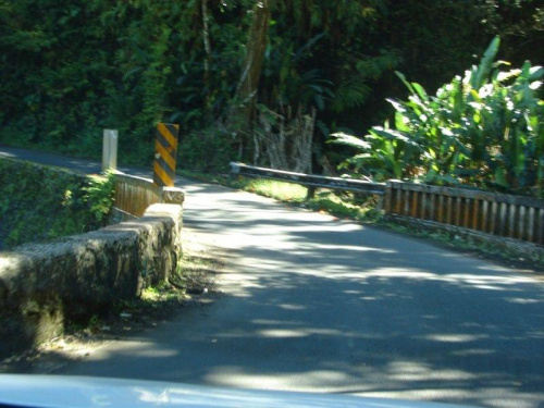 droga do Hana, liczne zwężenia i przejazdy przez mostki, #wyspy #Maui #Hawaje #Hana