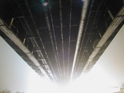 widok mostu z pod spodu olymp e10 noc